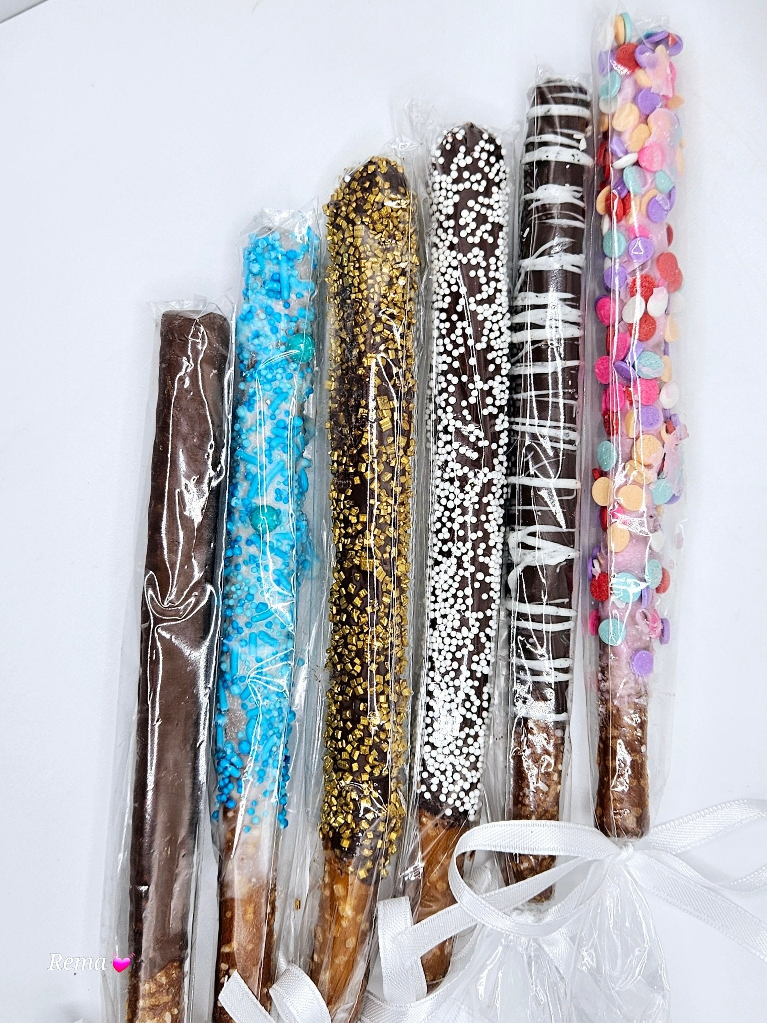 Chocolate covered pretzel rods - CakeIt Fresh - Pretzel Rods - 1/2 dozen -