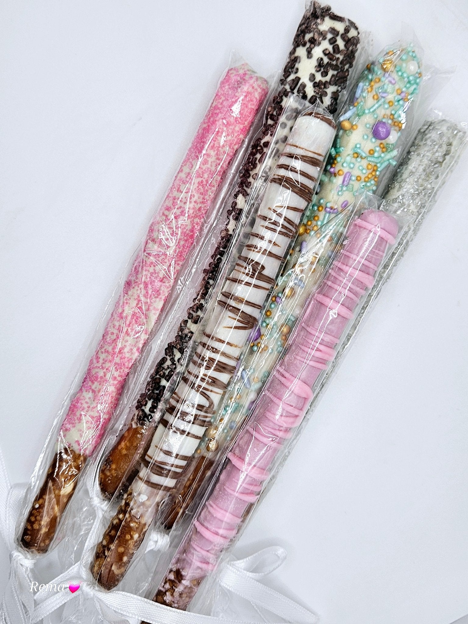 Chocolate covered pretzel rods - CakeIt Fresh - Pretzel Rods - 1/2 dozen -
